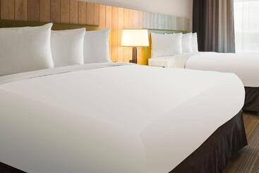 هتل Country Inn & Suites By Radisson, Asheville At Asheville Outlet Mall, Nc