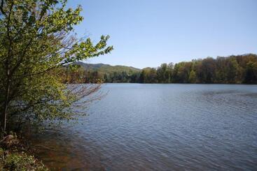 هتل Country Inn & Suites By Radisson, Asheville At Asheville Outlet Mall, Nc