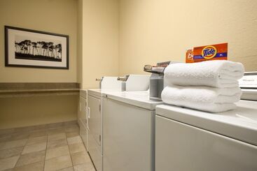 هتل Country Inn & Suites By Radisson, Asheville At Asheville Outlet Mall, Nc