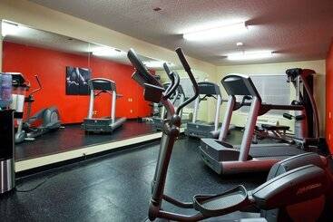 هتل Country Inn & Suites By Radisson, Cedar Falls, Ia