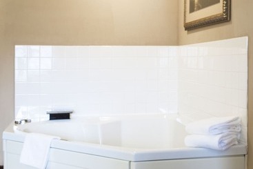 هتل Country Inn & Suites By Radisson, Cedar Falls, Ia