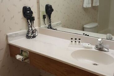 هتل Country Inn & Suites By Radisson, Cedar Falls, Ia