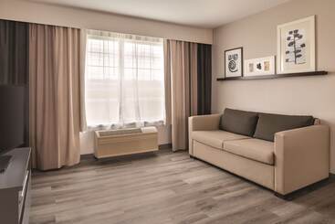 هتل Country Inn & Suites By Radisson, Cedar Falls, Ia