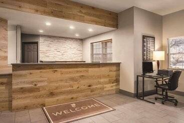 هتل Country Inn & Suites By Radisson, Dakota Dunes, Sd