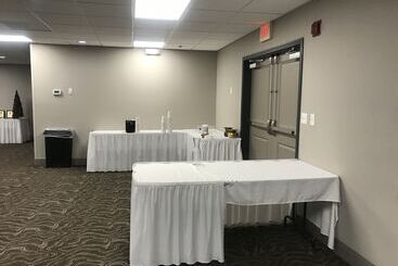 호텔 Country Inn & Suites By Radisson, Fargo, Nd