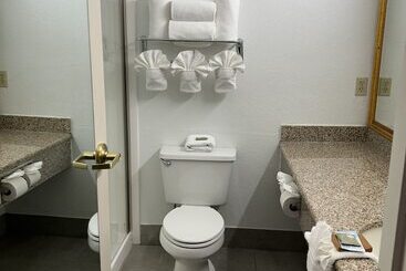 هتل Country Inn & Suites By Radisson, Grand Rapids Airport, Mi