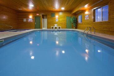 هتل Country Inn & Suites By Radisson, Watertown, Sd