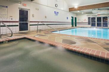 هتل Country Inn & Suites By Radisson West Valley City Ut
