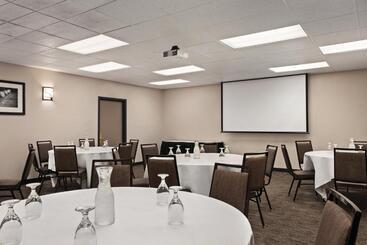 هتل Country Inn & Suites By Radisson, Woodbury, Mn