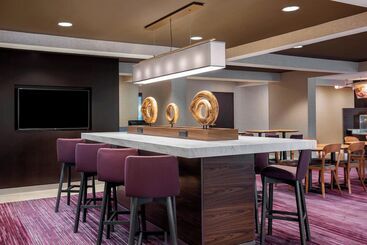 هتل Courtyard Bowling Green Convention Center