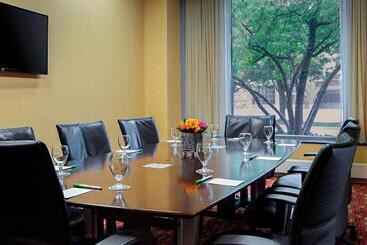 هتل Courtyard Grand Rapids Downtown