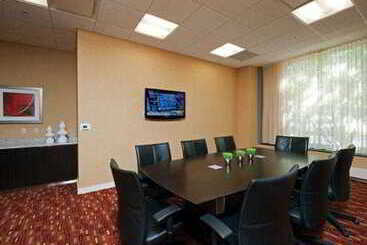هتل Courtyard Grand Rapids Downtown