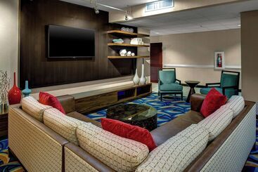هتل Courtyard By Marriott New Bern