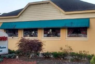 هتل Days Inn & Suites By Wyndham Albany