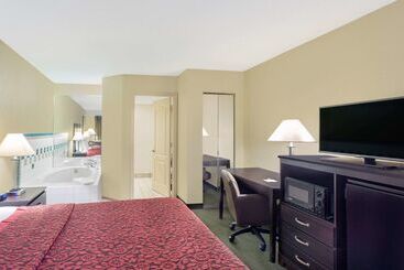 فندق Days Inn & Suites By Wyndham Columbia Airport