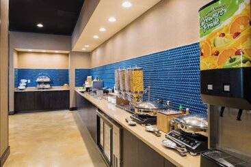 هتل Fairfield Inn & Suites By Marriott New Orleans Downtown/french Quarter Area