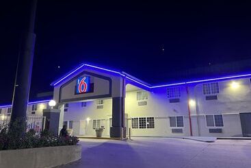 Motel 6 Tulsa, Ok Airport