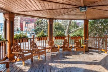 Lift Bridge Lodge, Ascend Hotel Collection