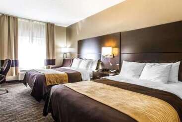 هتل Quality Inn