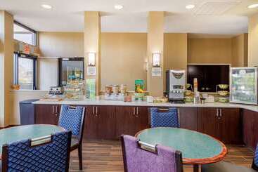 هتل Quality Inn & Suites Olde Town