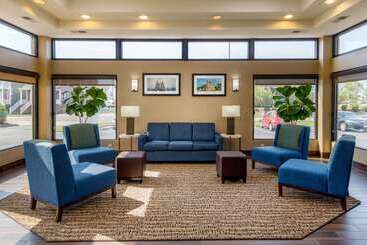 هتل Quality Inn & Suites Olde Town