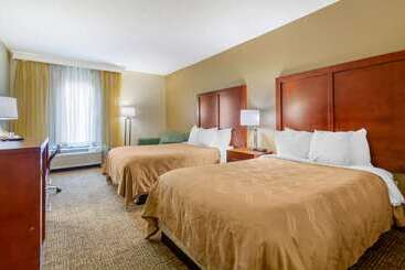 هتل Quality Inn & Suites Olde Town