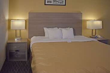 هتل Quality Inn & Suites Kearneysville  Martinsburg