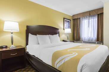 هتل Quality Inn & Suites Los Angeles Airport  Lax