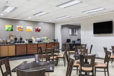 هتل Quality Inn & Suites Los Angeles Airport  Lax