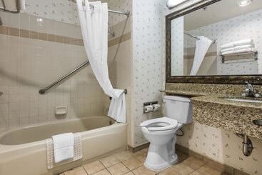 هتل Quality Inn & Suites Los Angeles Airport  Lax