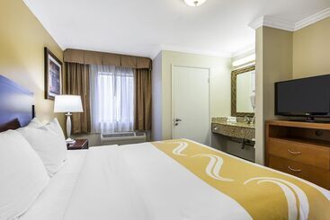 هتل Quality Inn & Suites Los Angeles Airport  Lax
