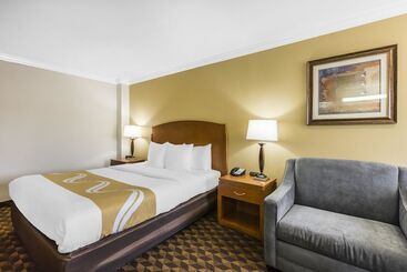 Hotel Quality Inn & Suites Los Angeles Airport  Lax