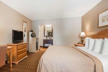 هتل Quality Inn Us65 & E Battlefield Rd Springfield