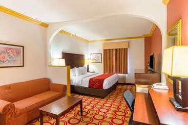 هتل Quality Suites