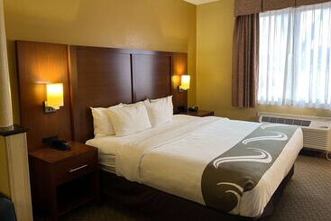 هتل Quality Suites Midland North Loop 250