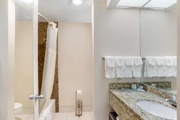 هتل Quality Suites Moab Near Arches National Park