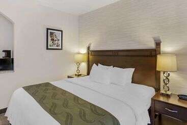 هتل Quality Suites Moab Near Arches National Park