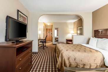 هتل Quality Suites Paducah I 24
