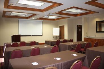 هتل Ramada By Wyndham Denver International Airport