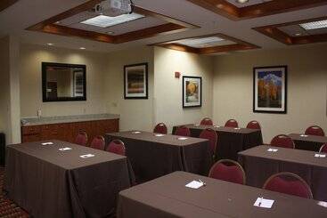 هتل Ramada By Wyndham Denver International Airport