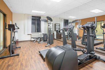 هتل Ramada By Wyndham Denver International Airport