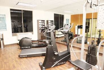 هتل Ramada By Wyndham Denver International Airport