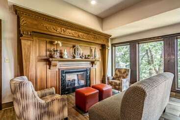Riverview Inn & Suites, Ascend Hotel Collection