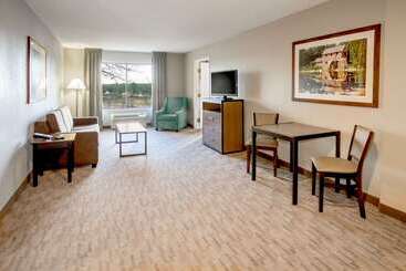 Riverview Inn & Suites, Ascend Hotel Collection