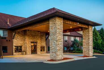 Riverview Inn & Suites, Ascend Hotel Collection