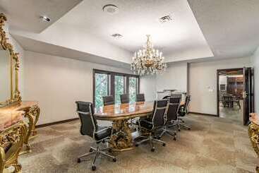 Riverview Inn & Suites, Ascend Hotel Collection