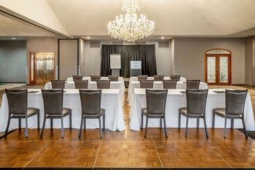 Riverview Inn & Suites, Ascend Hotel Collection