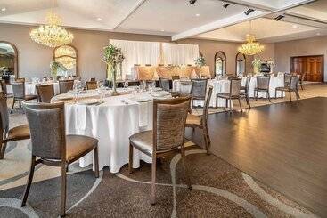 Riverview Inn & Suites, Ascend Hotel Collection