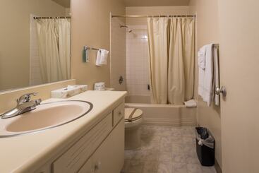 مُتل Coral Reef Inn & Condo Suites