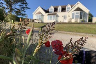 تختخواب و صبحانه The Residence At Bolenna